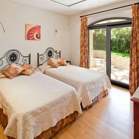 Sleeps 12 Pool Air Con Wifi Villa *