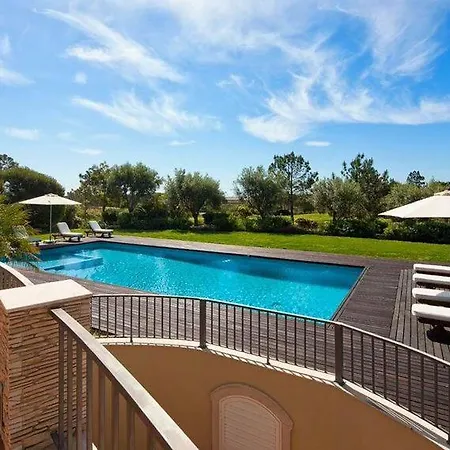 Sleeps 12 Pool Air Con Wifi